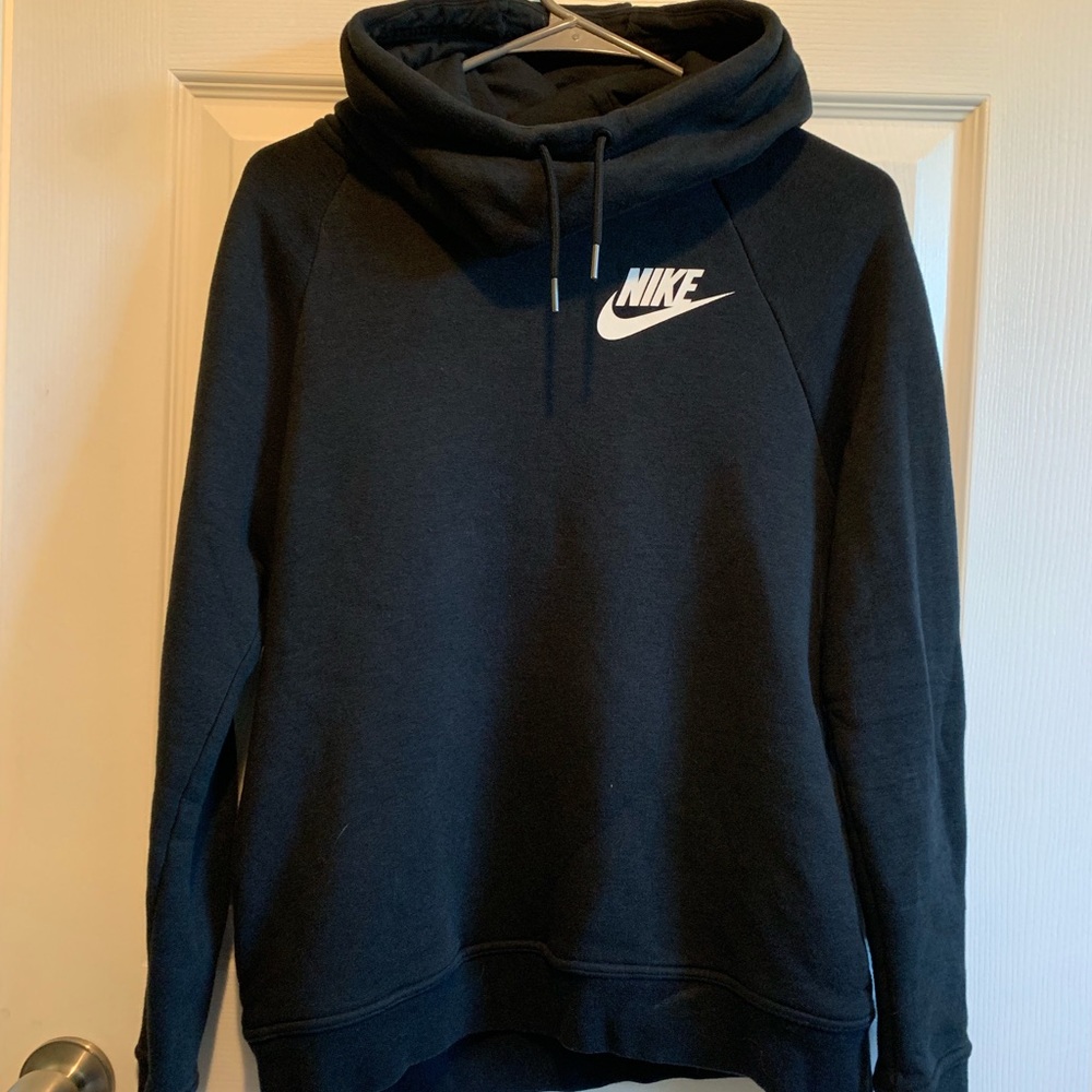 Black nike sweatshirt